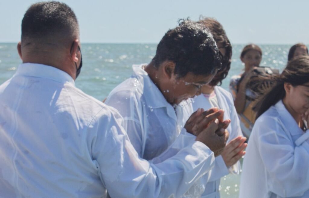 Batismo nas Águas: Um Ato de Fé e Obediência